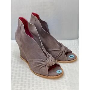 Belle Sigerson Morrison Suede Peep Toe Wedge Bootie Pump Heels Size 7